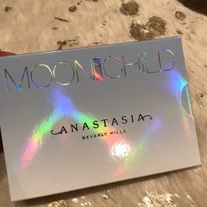 Anastasia Beverly Hills Moon Child Glow Kit